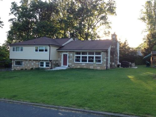 3520 Hale Rd, Huntingdon Valley PA  19006-3230 exterior