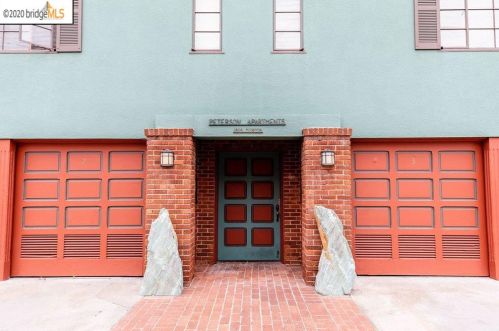 1919 Curtis, Berkeley CA 94702-1648 exterior