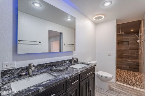 9814 1st St, Tucson AZ  85748-1950 exterior