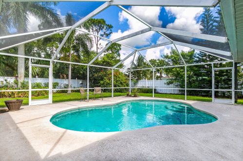 6122 Durian St, Fort Pierce, FL 34986-3794