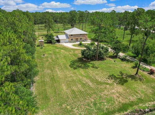 3561 8 Ave, Naples FL 34102-6803 exterior