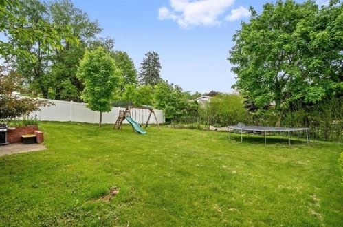 543 Lucy Dr, Pittsburgh PA 15236-3336 exterior