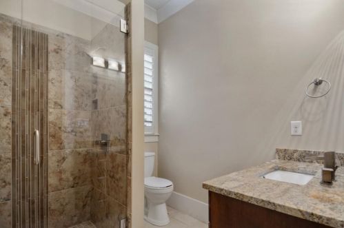 3896 Flowerland Dr, Atlanta GA exterior