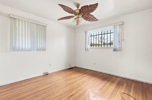 634 95th St, Chicago IL 60617-5053 exterior