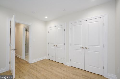 516 21 St, Philadelphia PA 19130-1401 exterior