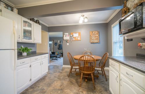 8528 Morgan Ave, Milwaukee WI 53228-1520 exterior