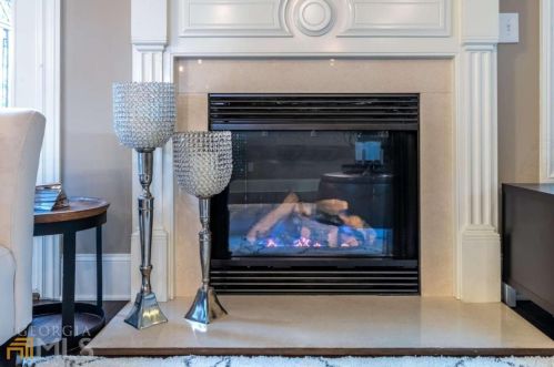 7690 Glisten Ave, Atlanta GA 30328-2498 exterior