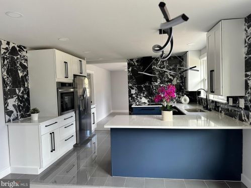 99 Elfreth Rd, Huntingdon Valley PA  19006-1210 exterior