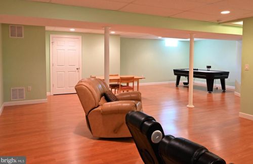 87 Leavitt Ln, Princeton NJ 08540-3921 exterior