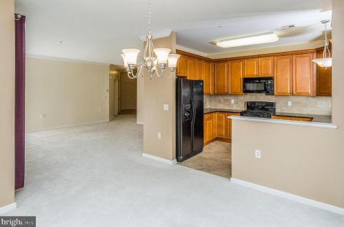 537 Masterson Ct, Trenton NJ 08618-1448 exterior