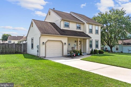 10 Hemlock Dr, Blenheim, NJ 08012-3125