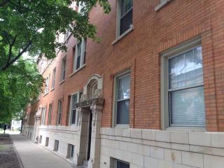 1601 Berteau Ave, Chicago IL  60613-1808 exterior