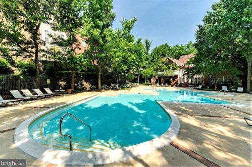 1535 Lincoln Way, Mc Lean VA  22102-5823 exterior