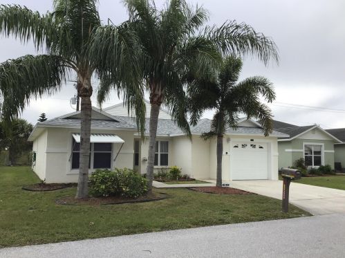 6618 Alemendra, Fort Pierce FL  34951-4317 exterior
