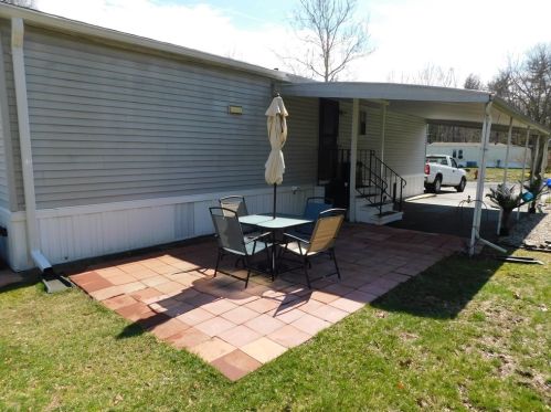 13 John Dr, West Springfield MA 01089-1277 exterior