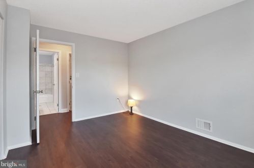 27 Mulberry St, Trenton NJ 08638-4425 exterior