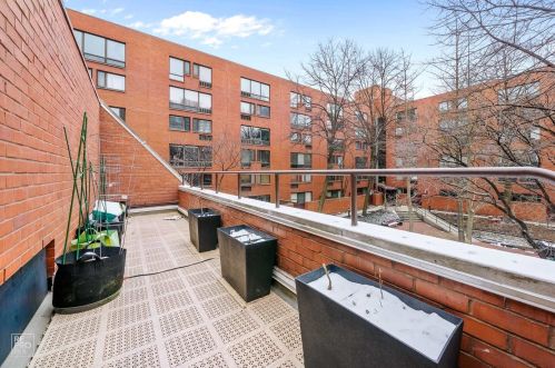 1121 Plymouth Ct, Chicago IL  60605-3278 exterior