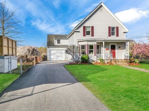 44 Ellsworth Rd, Peabody MA 01960-5321 exterior