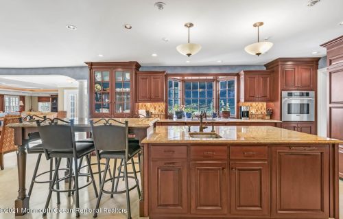 41 Marlpit Pl, Middletown NJ 07748-2028 exterior