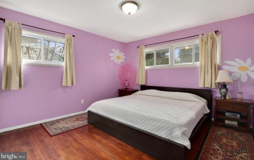 813 Crothers Ln, Rockville MD 20852-1104 exterior