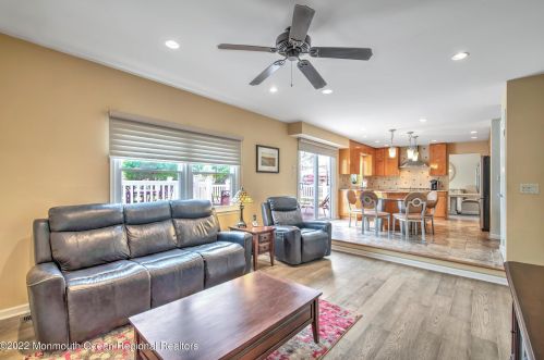 2 Lighthouse Dr, East Freehold NJ 07728-1347 exterior