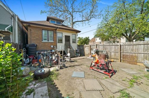 3356 60 St, Chicago IL 60629-4525 exterior