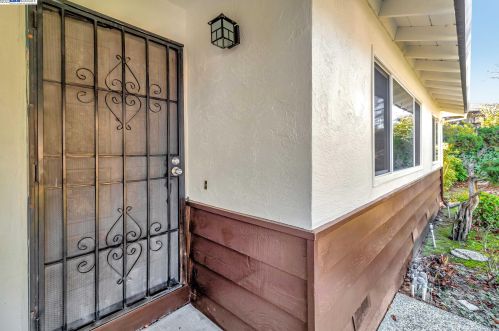 2850 Madeira Way, Concord CA  94523-2023 exterior