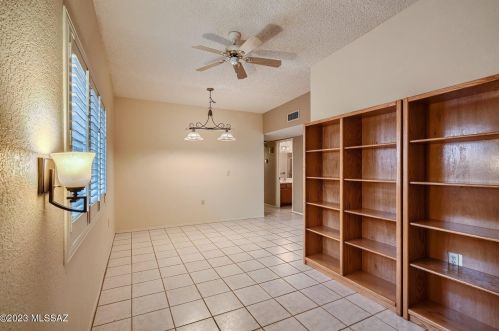 1972 Misty Hollow Ln, Tucson AZ  85704-0953 exterior