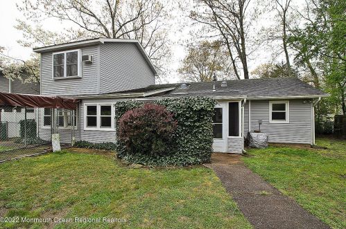 202 Conifer Dr, Lacey NJ 08731-3003 exterior