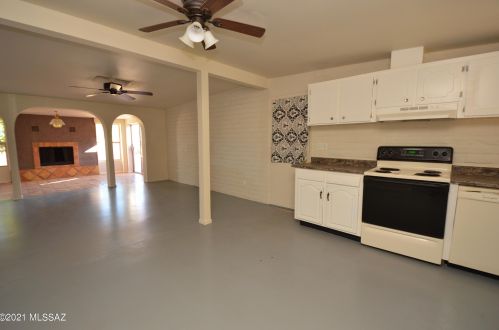 6931 39th St, Tucson, AZ 85730-1617