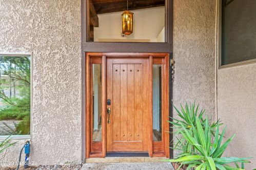 3849 Calle Cancion, Tucson AZ  85718-7242 exterior