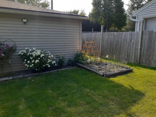 2269 Mangold Ave, Milwaukee WI 53221-4949 exterior