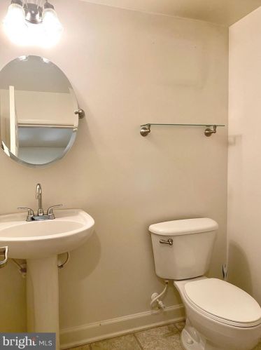 5094 Kimi Gray Ct, Washington DC  20019-5915 exterior