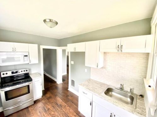 1414 Brinton Rd, Pittsburgh PA 15221-4612 exterior