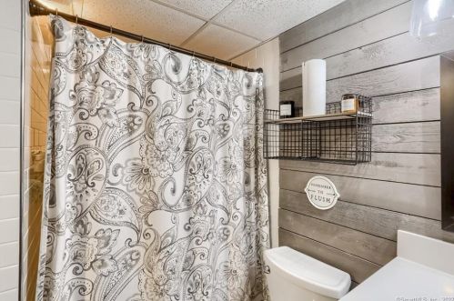 567 Main St, Hartford CT 06109-1839 exterior