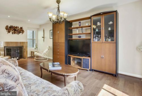 12242 Greenleaf Ave, Rockville MD  20854-3327 exterior