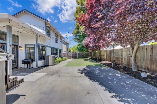 120 Hazelmere Dr, Folsom CA 95630-5522 exterior