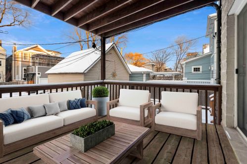 1728 Barry Ave, Chicago IL  60657-3031 exterior