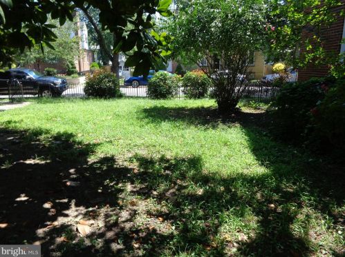 422 Peyton St, Alexandria VA 22314-2004 exterior