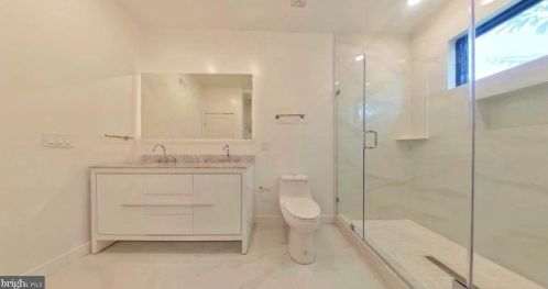 2050 Ellsworth St, Philadelphia PA 19146-2420 exterior