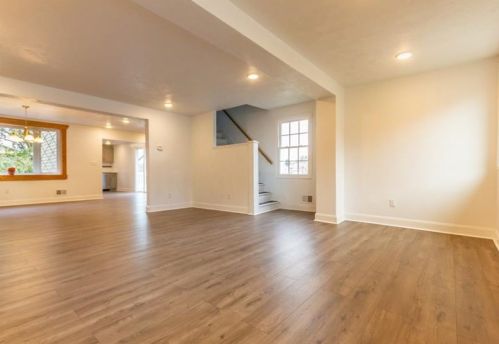 629 Blanton St, Pittsburgh PA  15207-1140 exterior