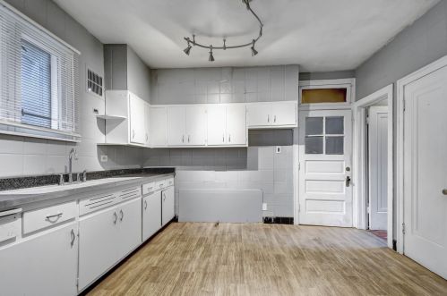 3245 64 Pl, Chicago IL 60638-5418 exterior