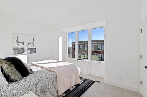 2502 Polk St, Chicago IL 60612-4126 exterior