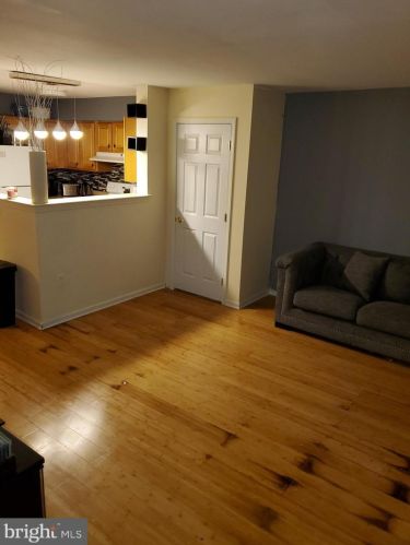 1311 Marshall St, Philadelphia PA 19122-4314 exterior