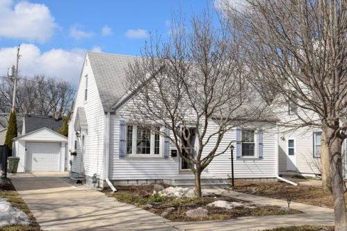 3325 78, Milwaukee WI  53219-3822 exterior