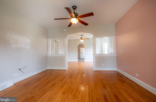 220 Hauser Ave, Trenton NJ 08620-1702 exterior