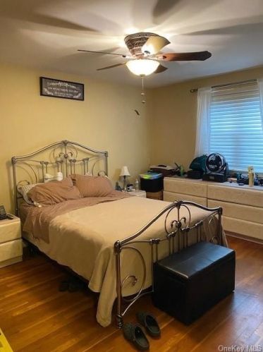 903 Brinsmade Ave, Bronx NY 10465-1903 exterior