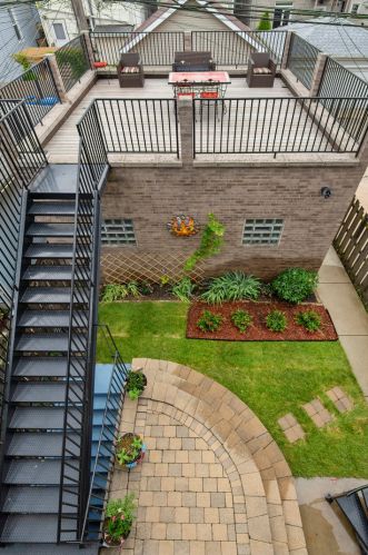 1523 School St, Chicago IL 60657-2121 exterior