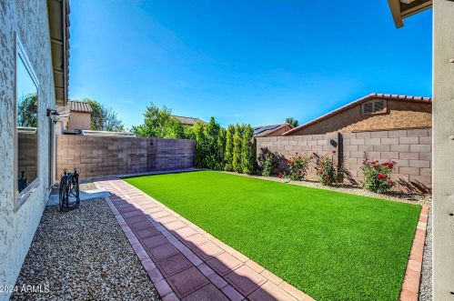 2542 Indian Wl Pl, Chandler AZ 85249-4168 exterior