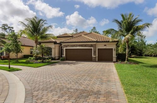 9394 Napoli Ln, Naples, FL 34113-7757